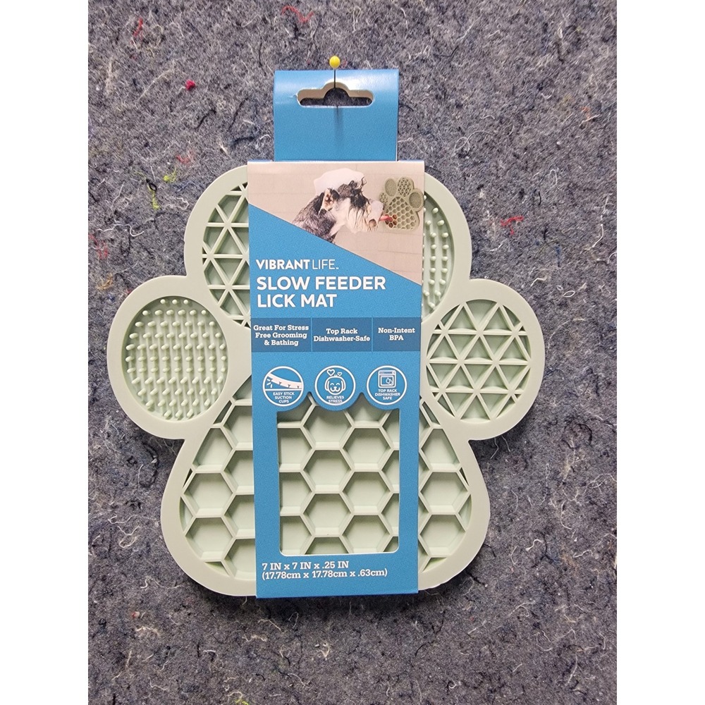 Vibrant Life Slow Feeder Lick Green Mat w/suction cups on the Back Green